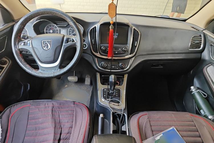 Used Baojun 560 2016 1.8L iAMT Luxury Model Center Console
