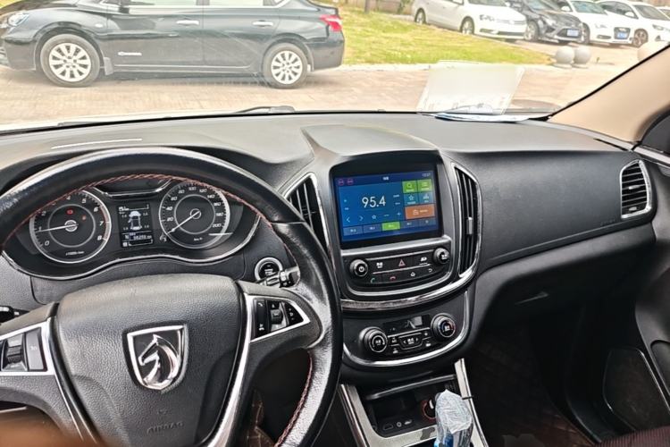 Used Baojun 560 2016 1.8L iAMT Luxury Model Center Console