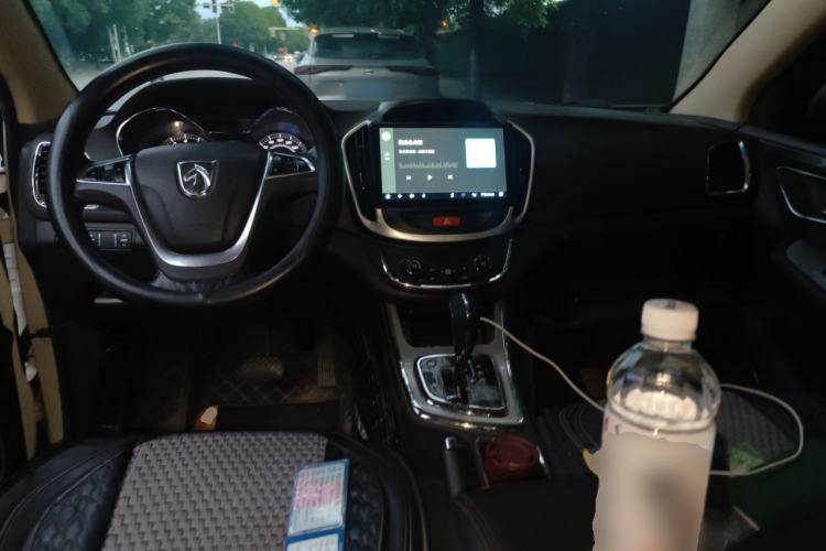 Used Baojun 560 2016 1.8L iAMT Luxury Model Center Console