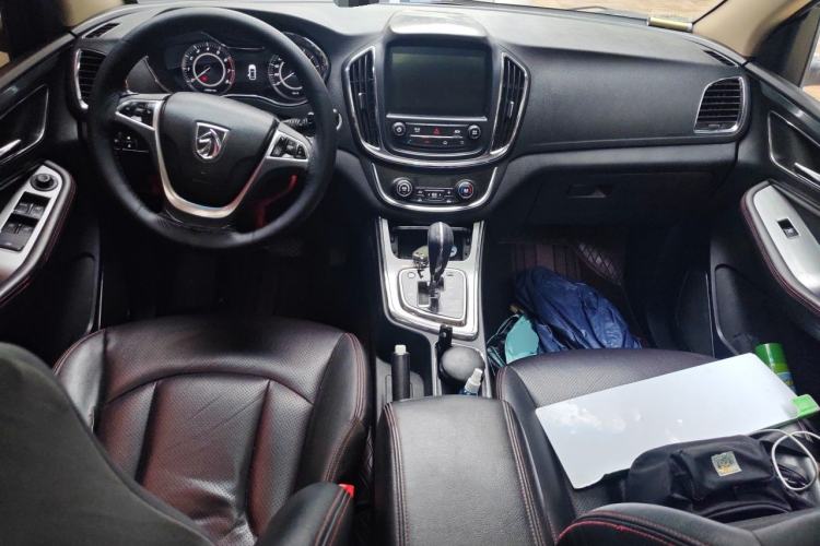 Used Baojun 560 2016 1.8L iAMT Luxury Model Center Console