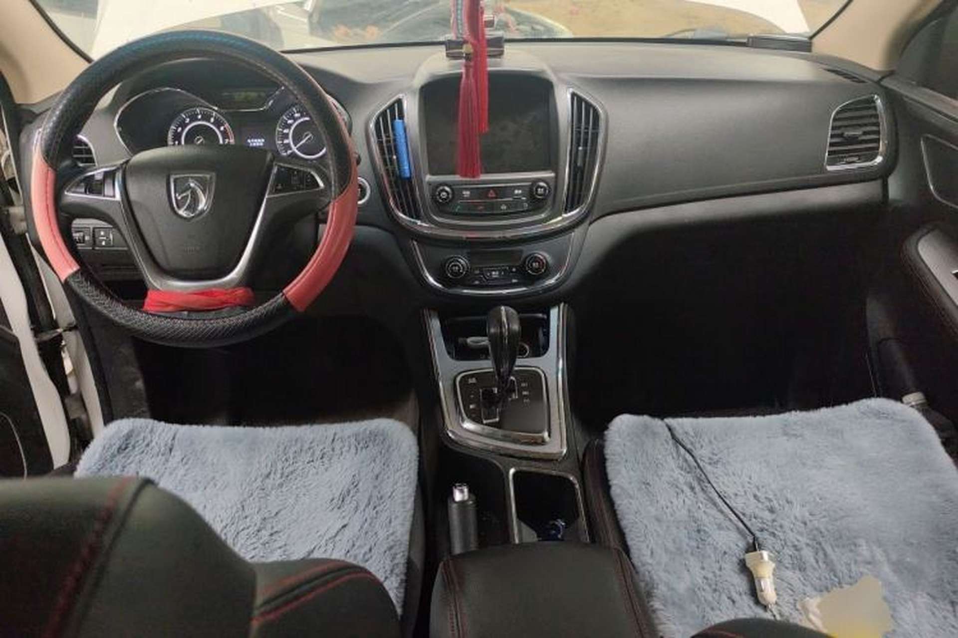 Used Baojun 560 2016 1.8L iAMT Luxury Model Center Console