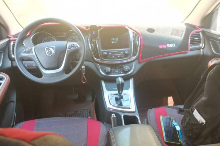 Used Baojun 560 2016 1.8L iAMT Elite Edition Center Console