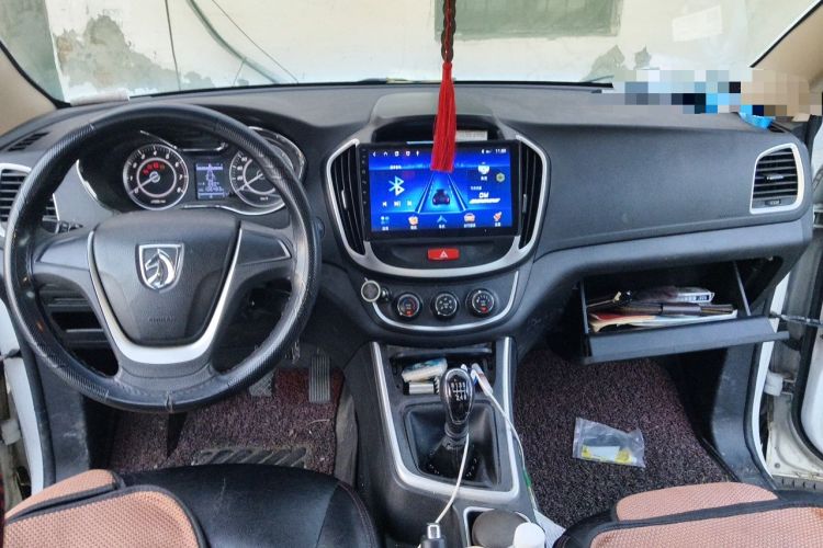 Used Baojun 560 2016 1.5T Manual Comfort Edition Center Console