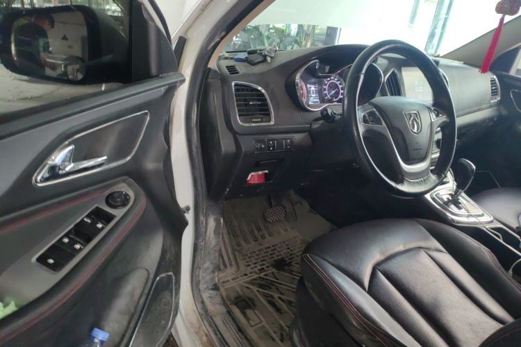 Used Baojun 560 2016 1.8L iAMT Luxury Model Driver Seat