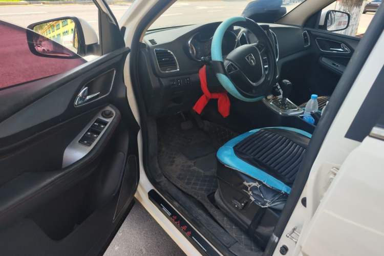 Used Baojun 560 2016 1.8L iAMT Luxury Model Driver Seat
