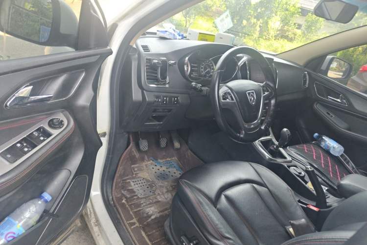 Used Baojun 560 2016 1.5T Manual Luxury Model Driver Seat