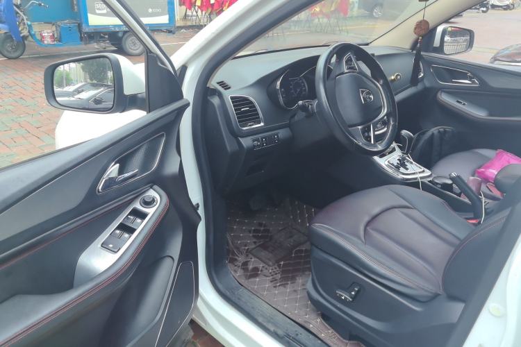 Used Baojun 560 2016 1.8L iAMT Luxury Model Driver Seat