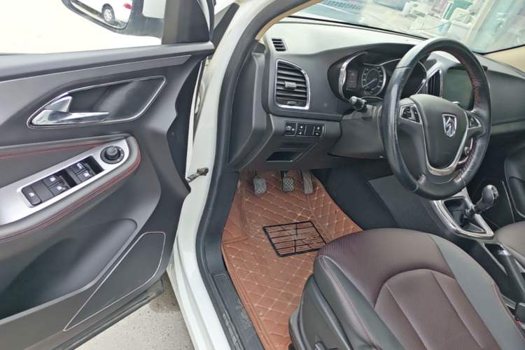 Used Baojun 560 2016 1.8L Manual Luxury Edition Driver Seat