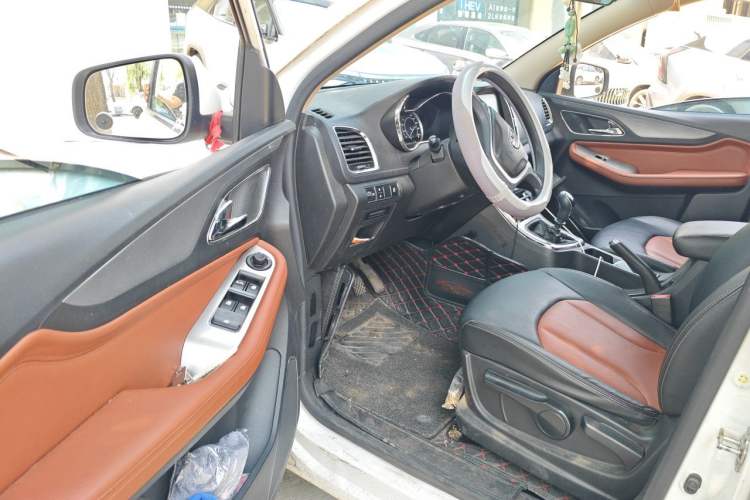 Used Baojun 560 2016 1.5T Manual Elite Edition Driver Seat