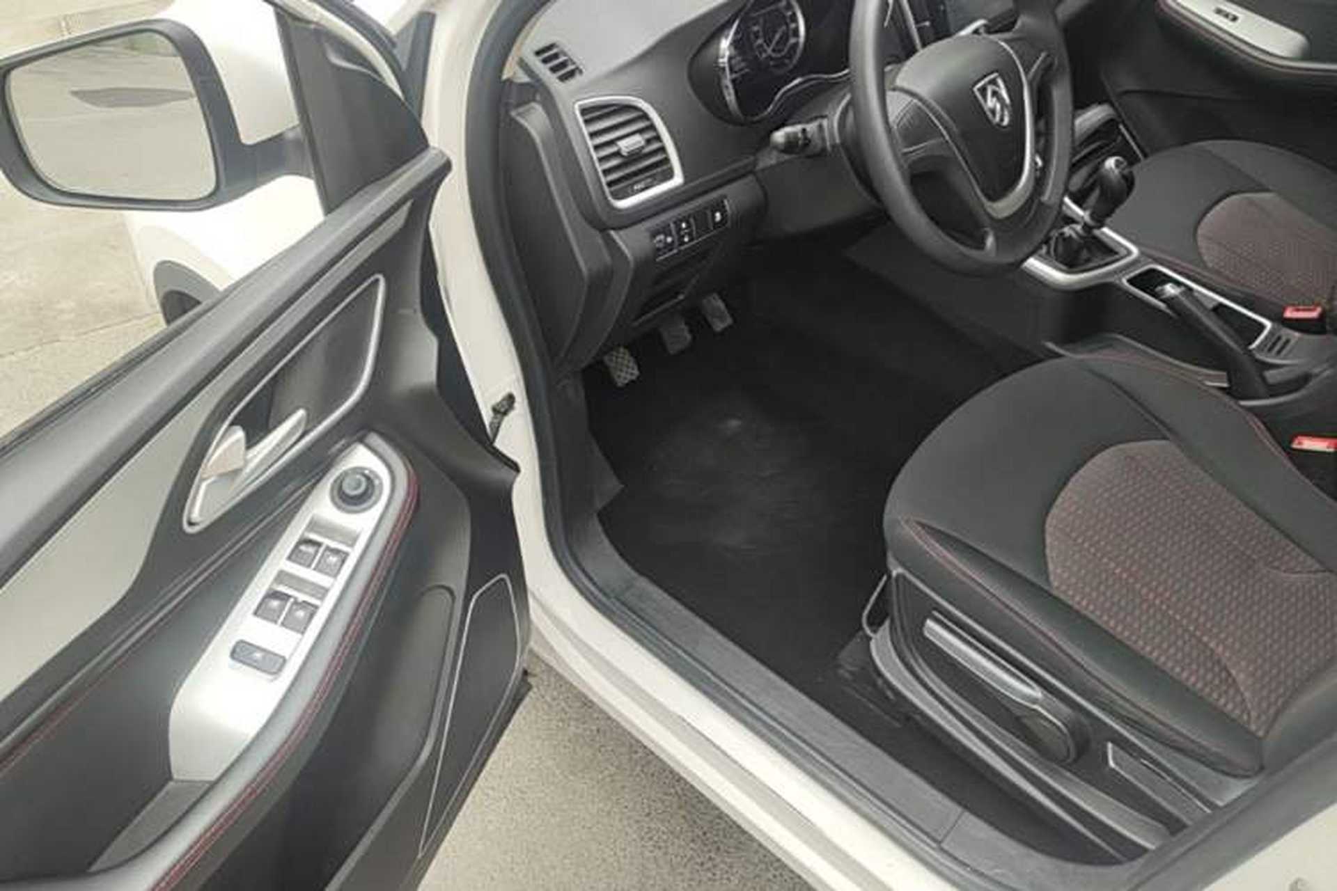 Used Baojun 560 2016 1.8L Manual Comfort Edition Driver Seat
