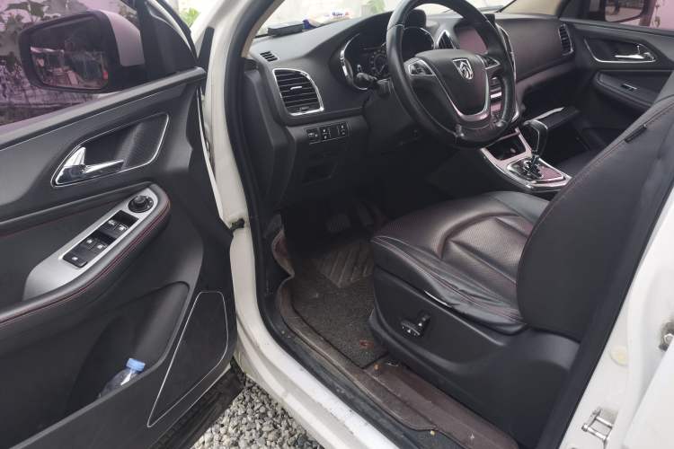 Used Baojun 560 2016 1.8L iAMT Luxury Model Driver Seat
