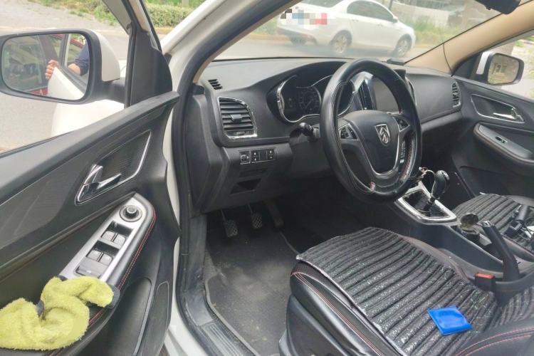 Used Baojun 560 2016 1.5T Manual Luxury Model Driver Seat