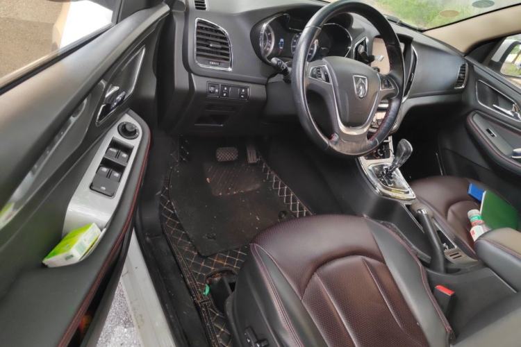 Used Baojun 560 2016 1.8L iAMT Luxury Model Driver Seat