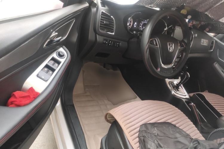 Used Baojun 560 2016 1.8L iAMT Luxury Model Driver Seat