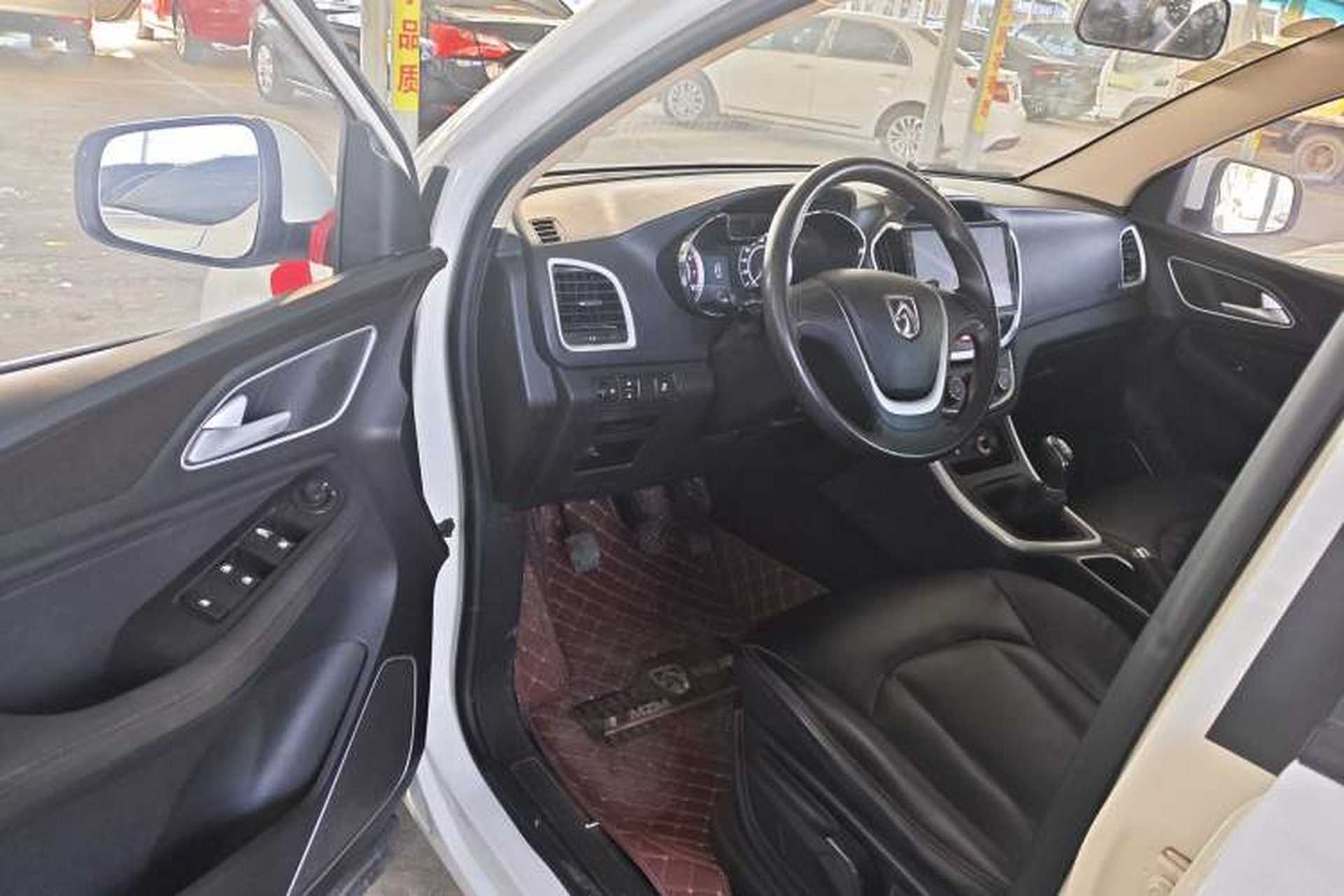 Used Baojun 560 2016 1.8L Manual Value Edition Driver Seat