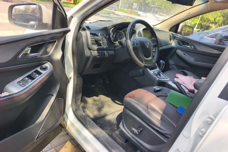 Used Baojun 560 2016 1.8L iAMT Luxury Model Driver Seat