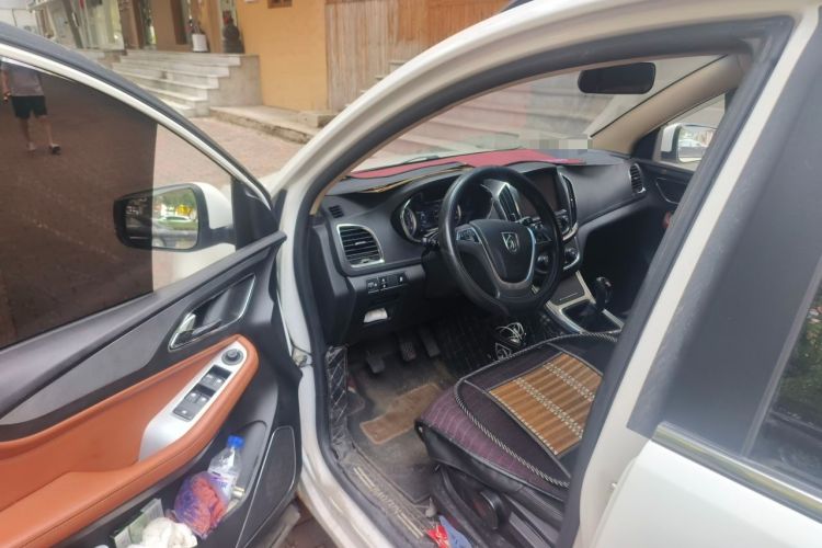 Used Baojun 560 2016 1.5T Manual Elite Edition Driver Seat
