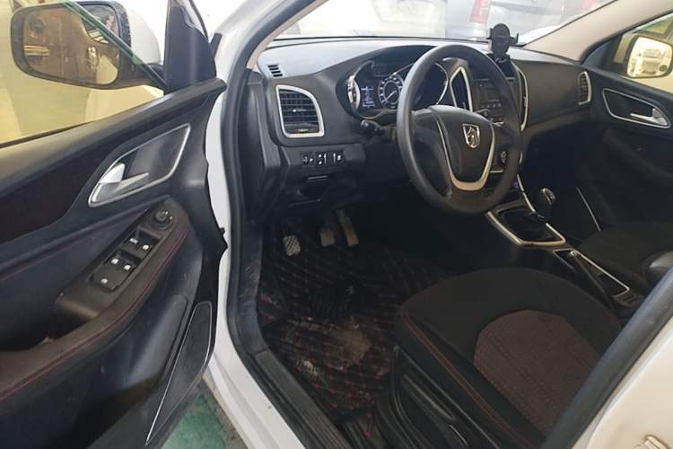 Used Baojun 560 2016 1.8L Manual Value Edition Driver Seat
