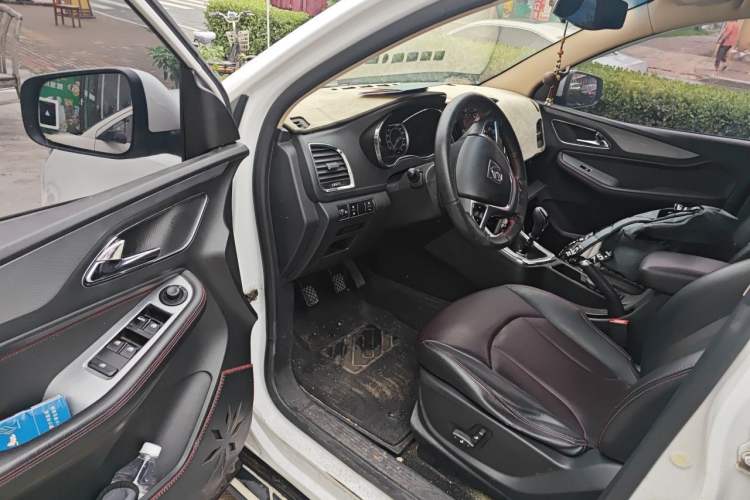 Used Baojun 560 2016 1.8L Manual Luxury Edition Driver Seat