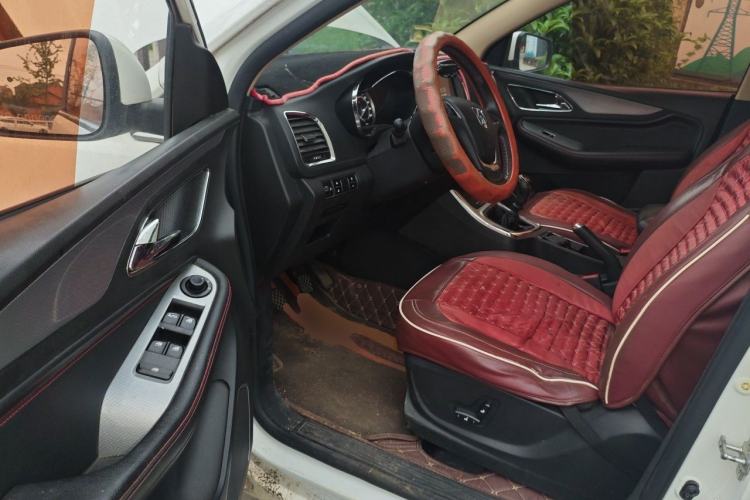 Used Baojun 560 2016 1.8L Manual Elite Edition Driver Seat