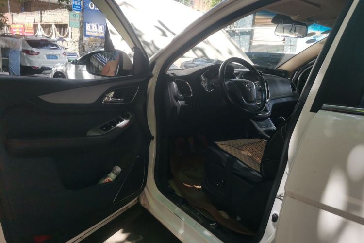 Used Baojun 560 2016 1.8L Manual Luxury Edition Driver Seat