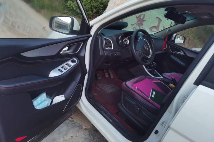 Used Baojun 560 2016 1.8L Manual Comfort Edition Driver Seat