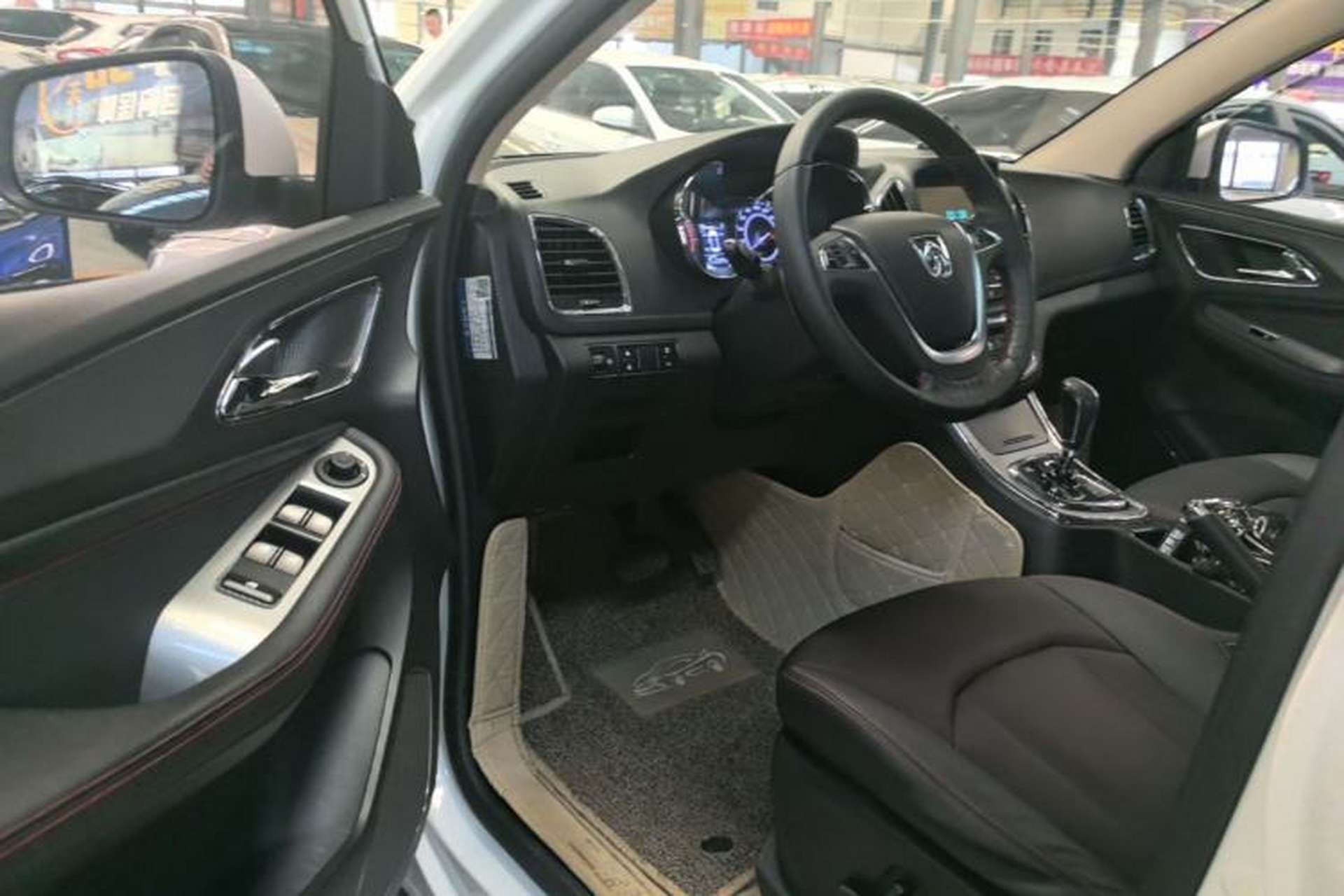 Used Baojun 560 2016 1.8L iAMT Luxury Model Driver Seat