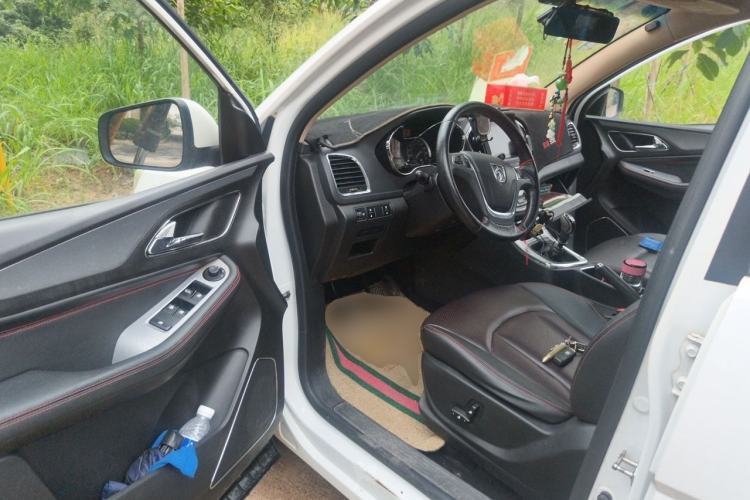 Used Baojun 560 2016 1.5T Manual Luxury Model Driver Seat
