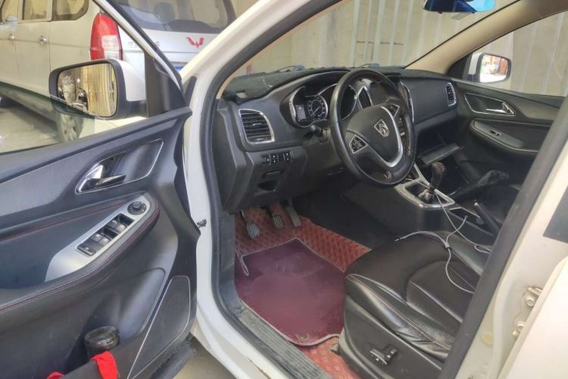 Used Baojun 560 2016 1.5T Manual Luxury Model Driver Seat