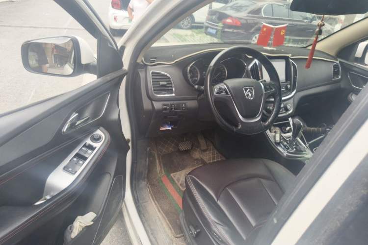 Used Baojun 560 2016 1.8L iAMT Luxury Model Driver Seat