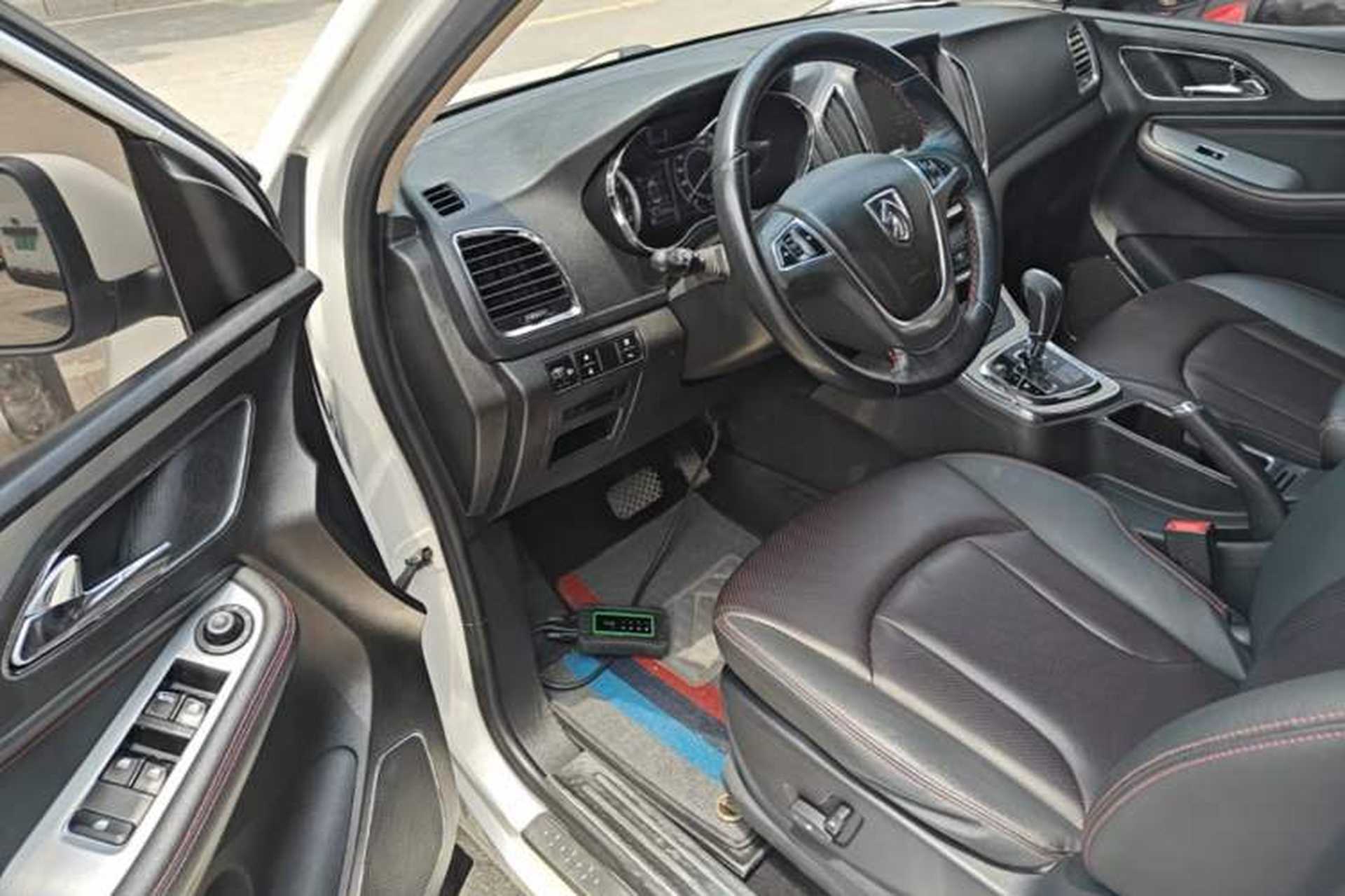Used Baojun 560 2016 1.8L iAMT Luxury Model Driver Seat