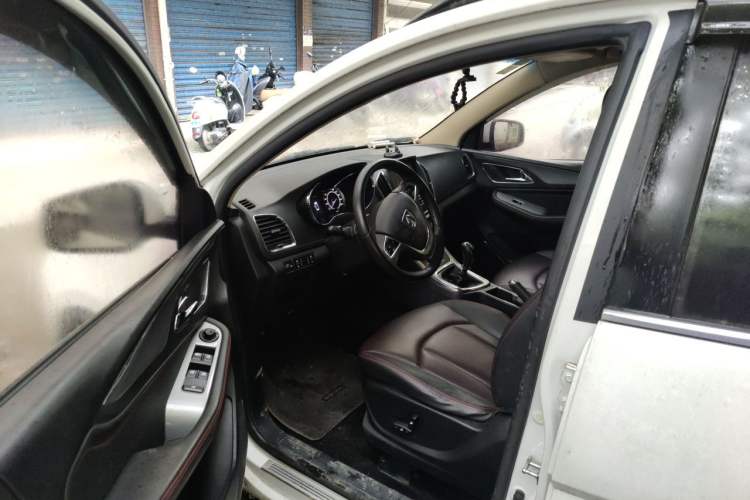 Used Baojun 560 2016 1.5T Manual Luxury Model Driver Seat