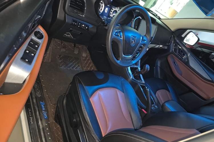 Used Baojun 560 2016 1.8L Manual Elite Edition Driver Seat