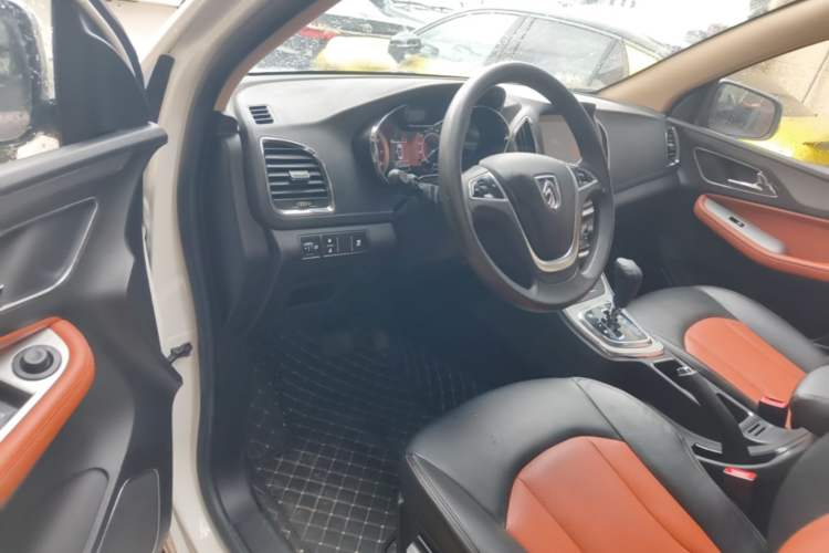 Used Baojun 560 2016 1.8L iAMT Elite Edition Driver Seat