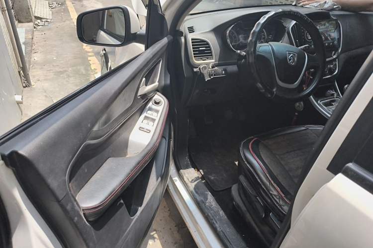 Used Baojun 560 2016 1.8L Manual Comfort Edition Driver Seat