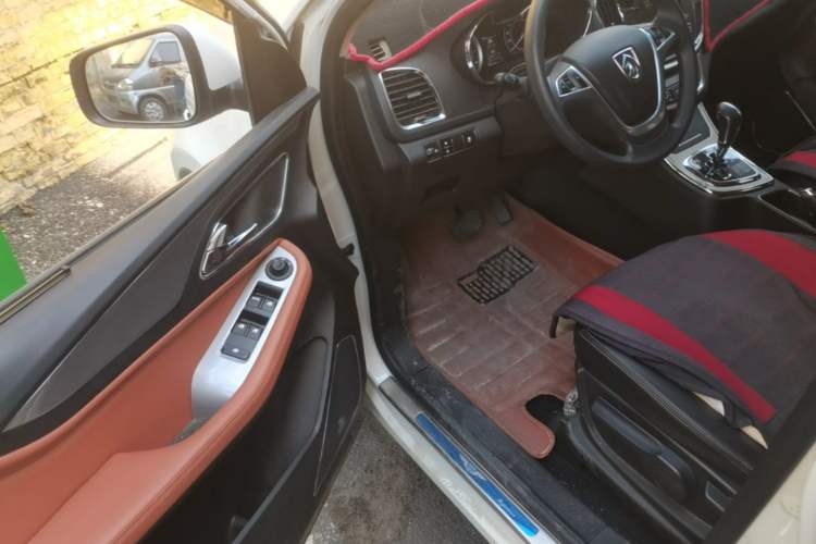 Used Baojun 560 2016 1.8L iAMT Elite Edition Driver Seat