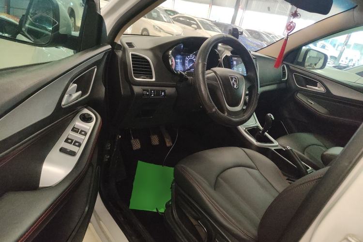 Used Baojun 560 2016 1.5T Manual Comfort Edition Driver Seat