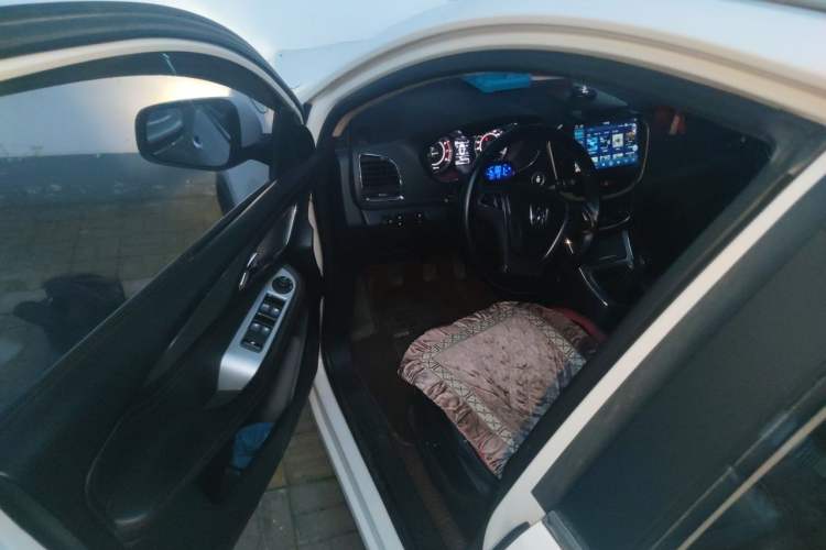 Used Baojun 560 2016 1.8L Manual Luxury Edition Driver Seat