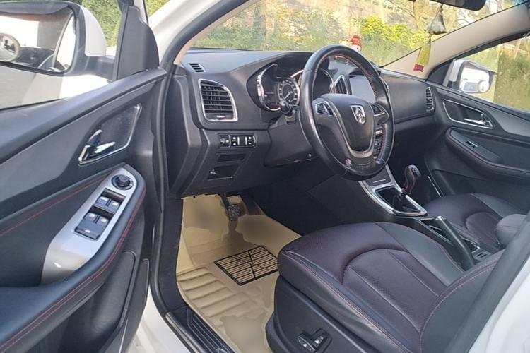 Used Baojun 560 2016 1.8L Manual Luxury Edition Driver Seat