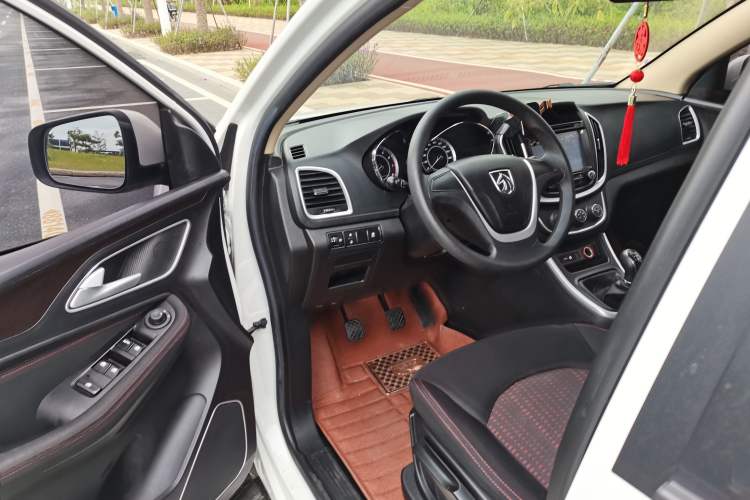 Used Baojun 560 2016 1.8L Manual Value Edition Driver Seat