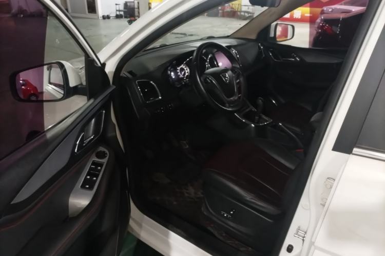 Used Baojun 560 2016 1.5T Manual Luxury Model Driver Seat
