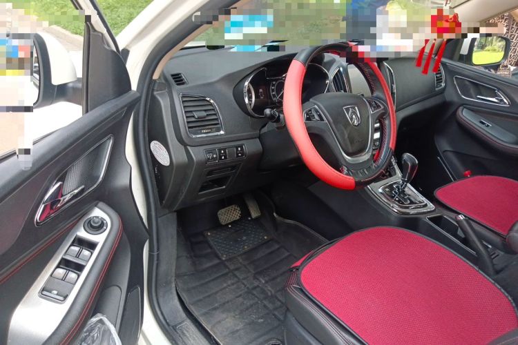 Used Baojun 560 2016 1.8L iAMT Luxury Model Driver Seat