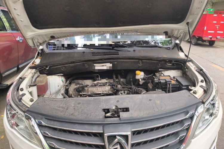 Used Baojun 560 2016 1.8L Manual Comfort Edition Engine Bay