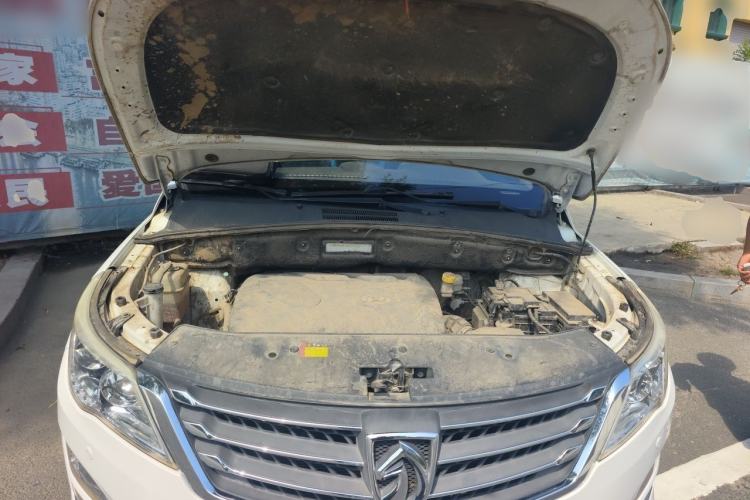 Used Baojun 560 2016 1.8L iAMT Luxury Model Engine Bay