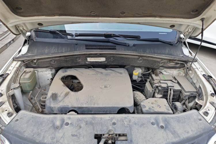 Used Baojun 560 2016 1.8L Manual Luxury Edition Engine Bay