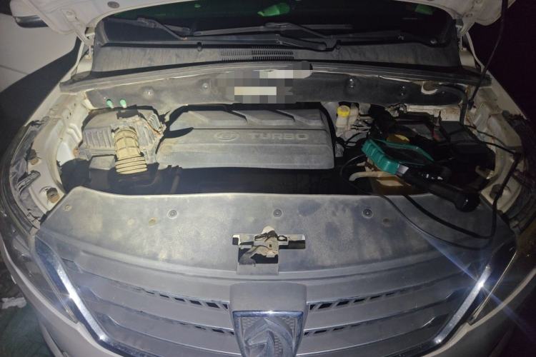 Used Baojun 560 2016 1.5T Manual Elite Edition Engine Bay