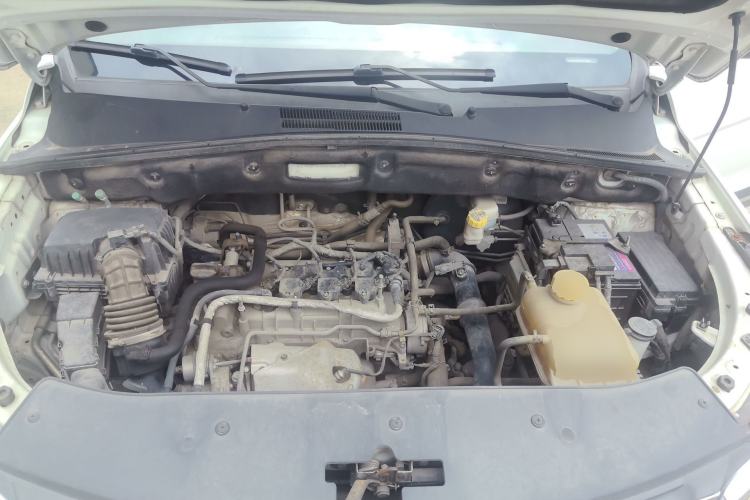 Used Baojun 560 2016 1.5T Manual Elite Edition Engine Bay