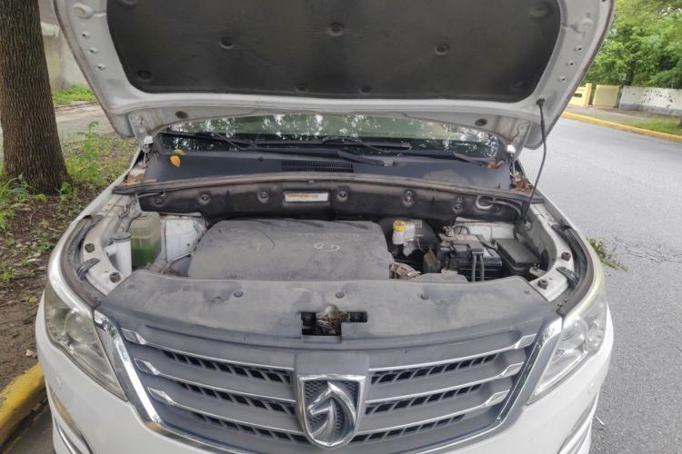 Used Baojun 560 2016 1.8L iAMT Luxury Model Engine Bay