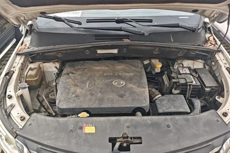Used Baojun 560 2016 1.8L iAMT Luxury Model Engine Bay
