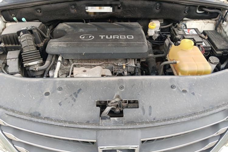 Used Baojun 560 2016 1.5T Manual Luxury Model Engine Bay